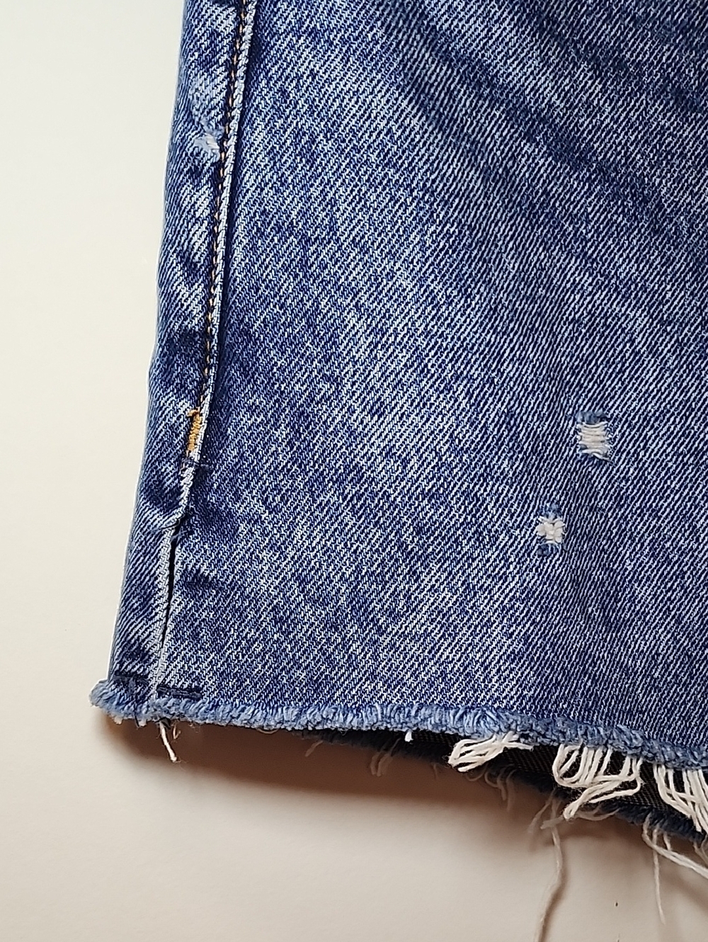 Abercrombie&Fitch The Boyfriend Short  mid-rise medium wash distressed Sz 31/12 - Picture 7 of 16
